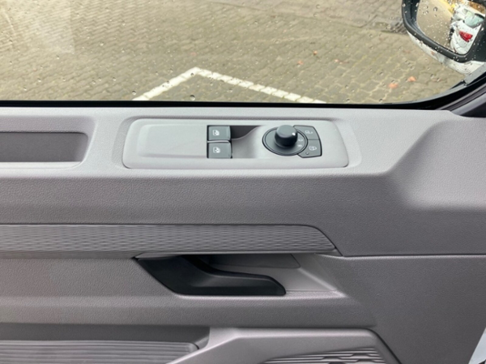 Volkswagen Transporter Kasten langer Radstand – Bild 12