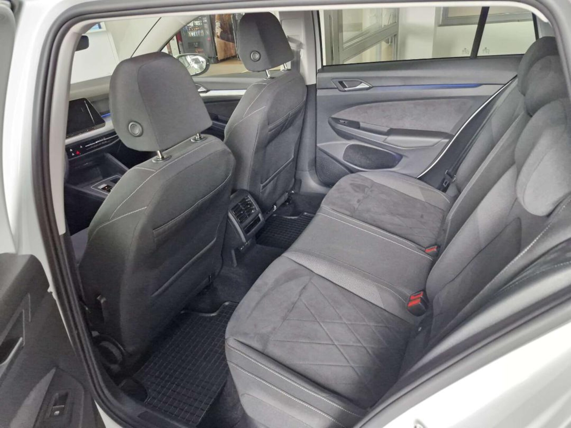Volkswagen Golf Variant Life