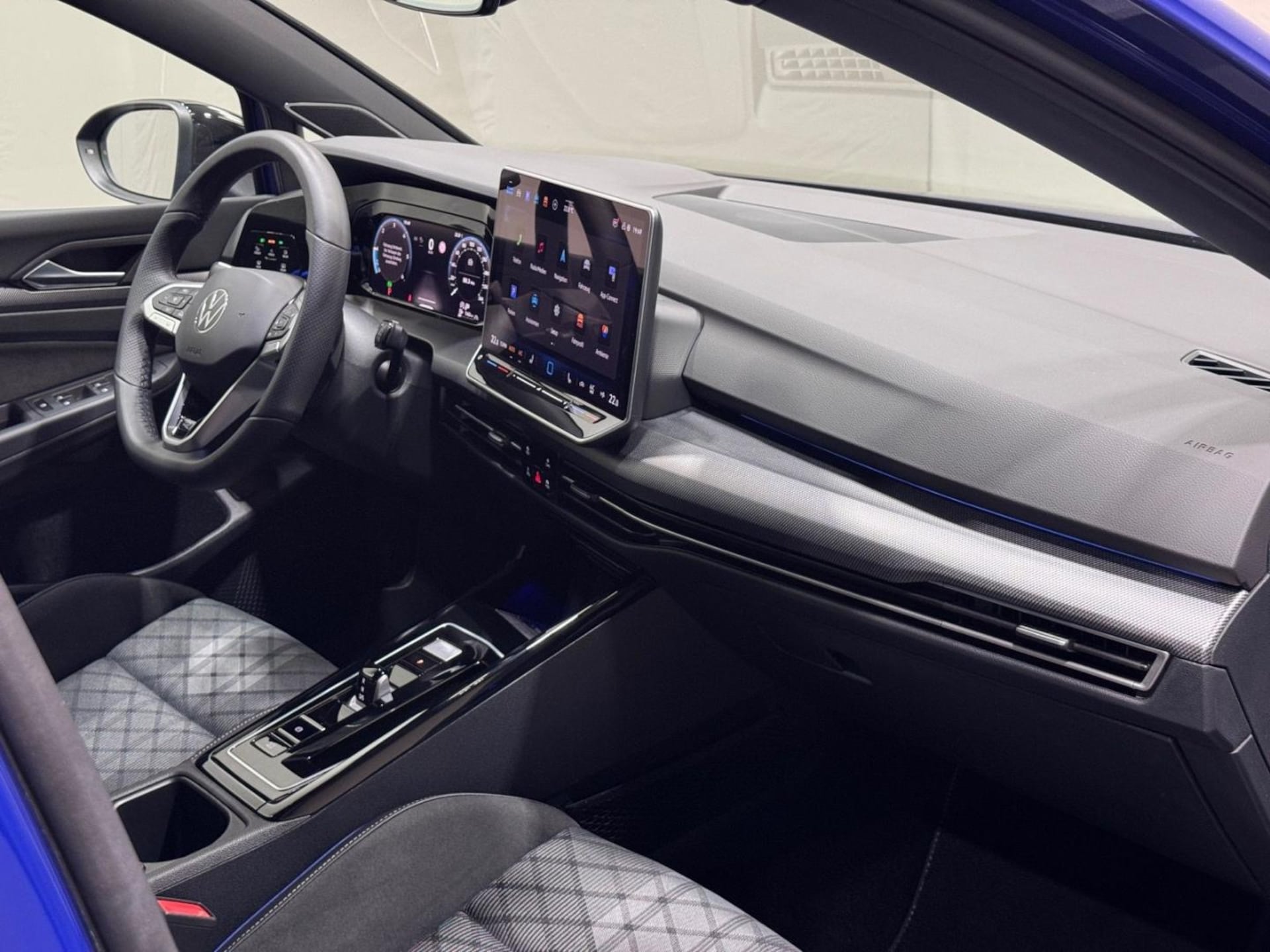Volkswagen Golf R-Line