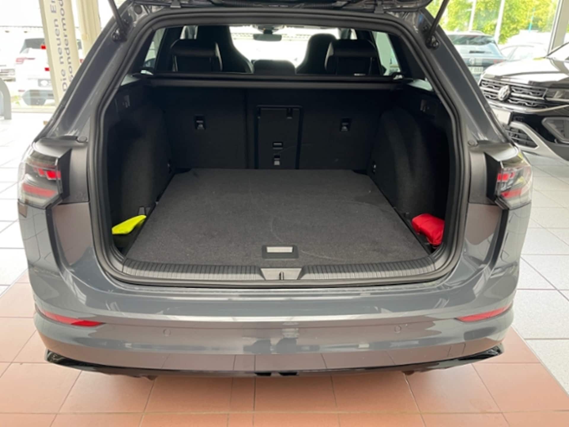Volkswagen Golf Variant R-Line