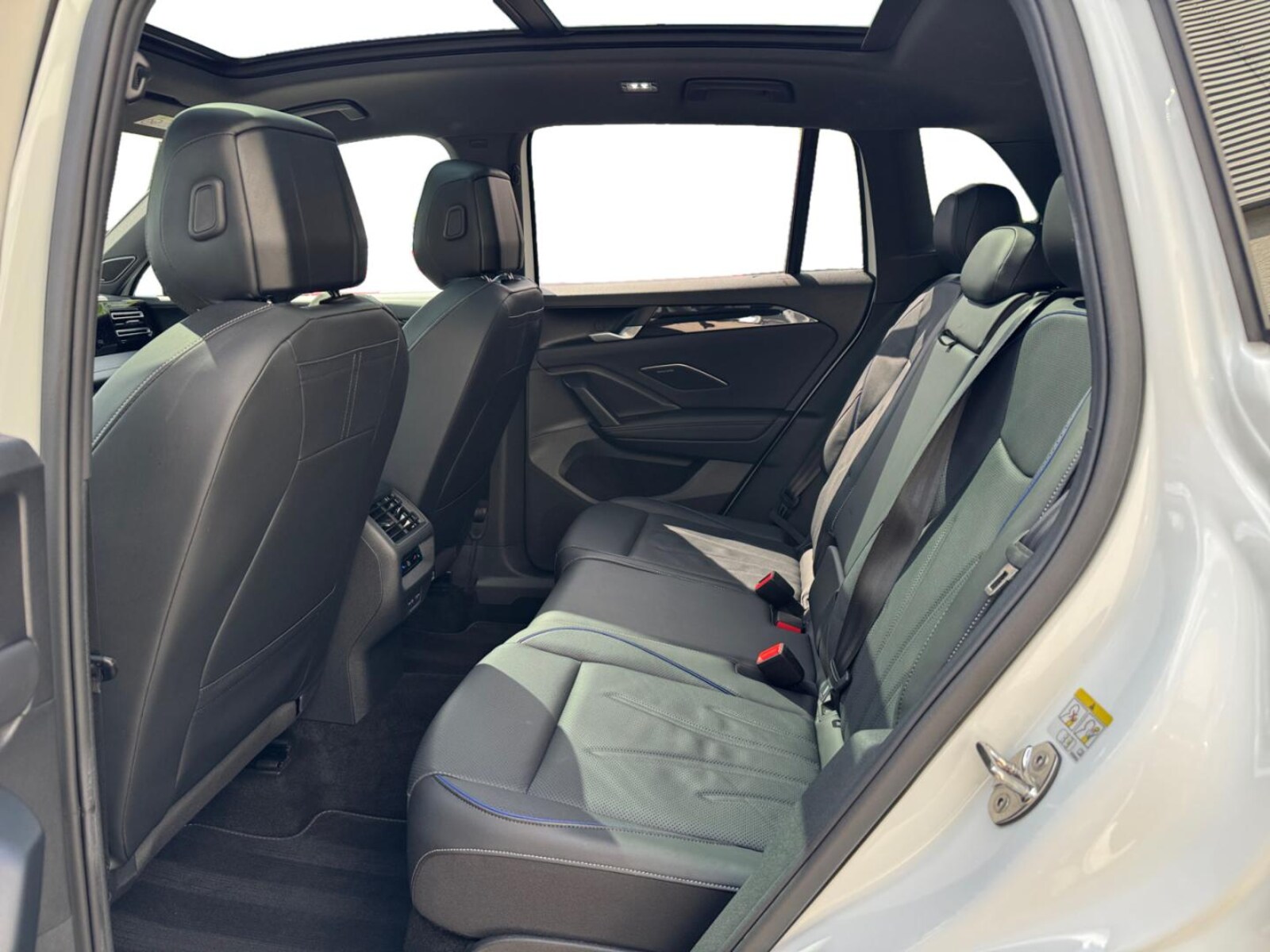Volkswagen Tiguan – Bild 10