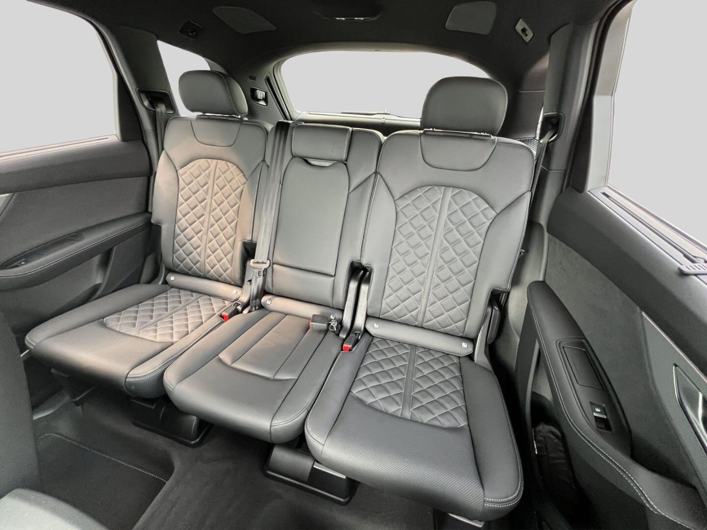 Bild über Audi Q7 SUV S line business TDI quattro 210 kW tiptronic - für weitere Informationen kontaktieren Sie den Audi Partner