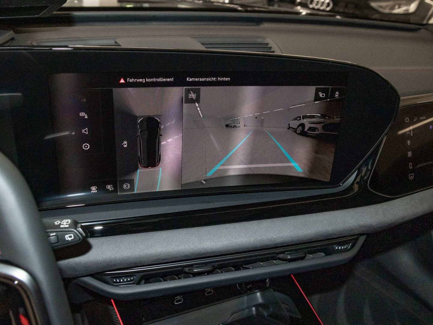 Bild über Audi A6 Avant TFSI quattro 270 kW S tronic - für weitere Informationen kontaktieren Sie den Audi Partner