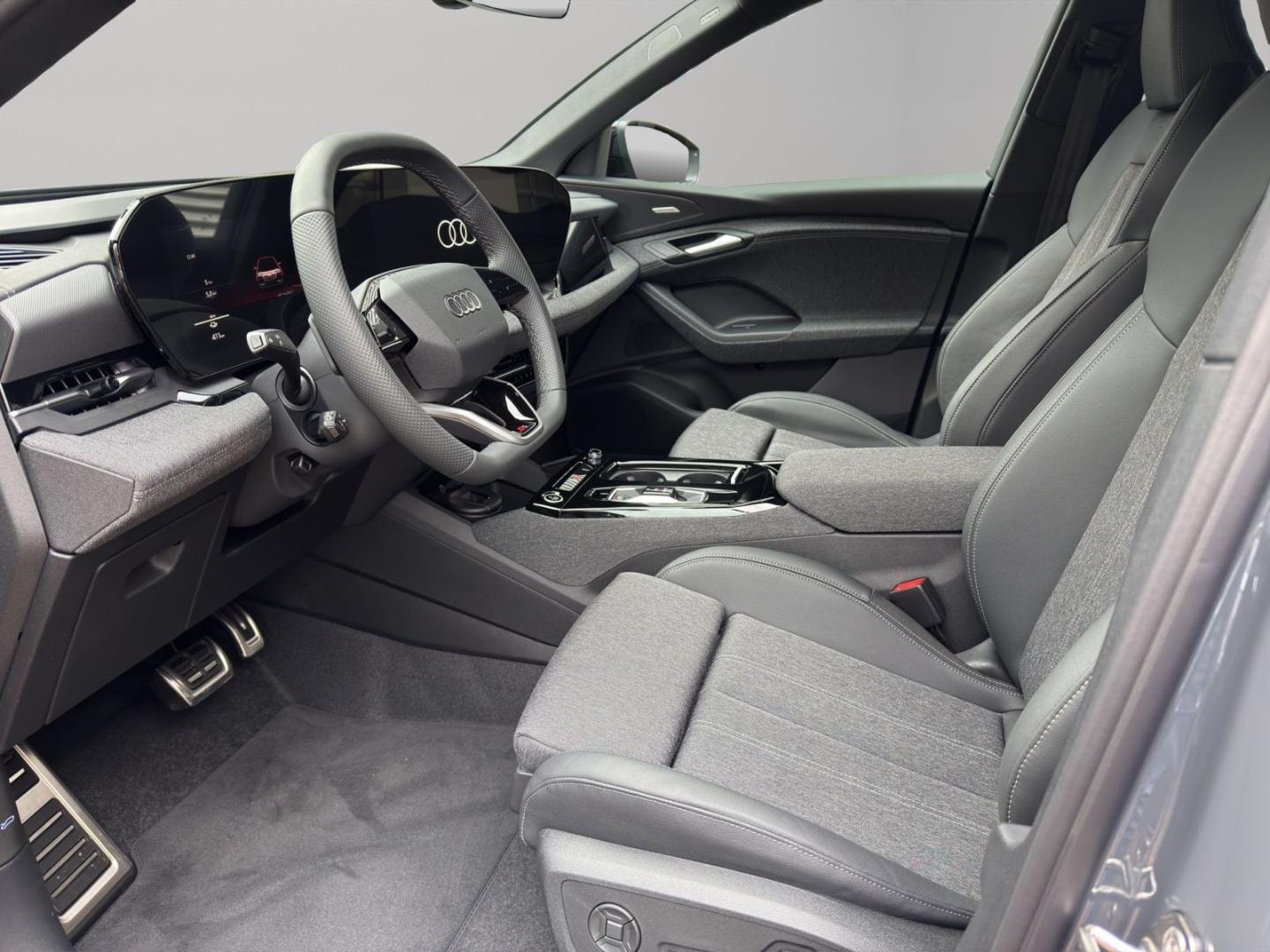 Bild über Audi Q6 SUV e-tron e-tron performance - für weitere Informationen kontaktieren Sie den Audi Partner