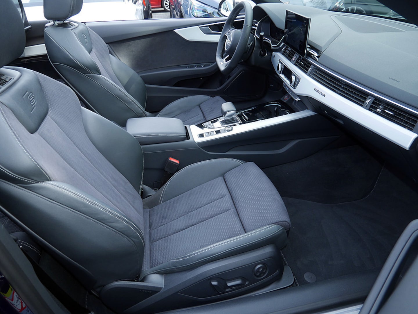 Bild über Audi S5 Cabriolet TFSI quattro tiptronic - für weitere Informationen kontaktieren Sie den Audi Partner