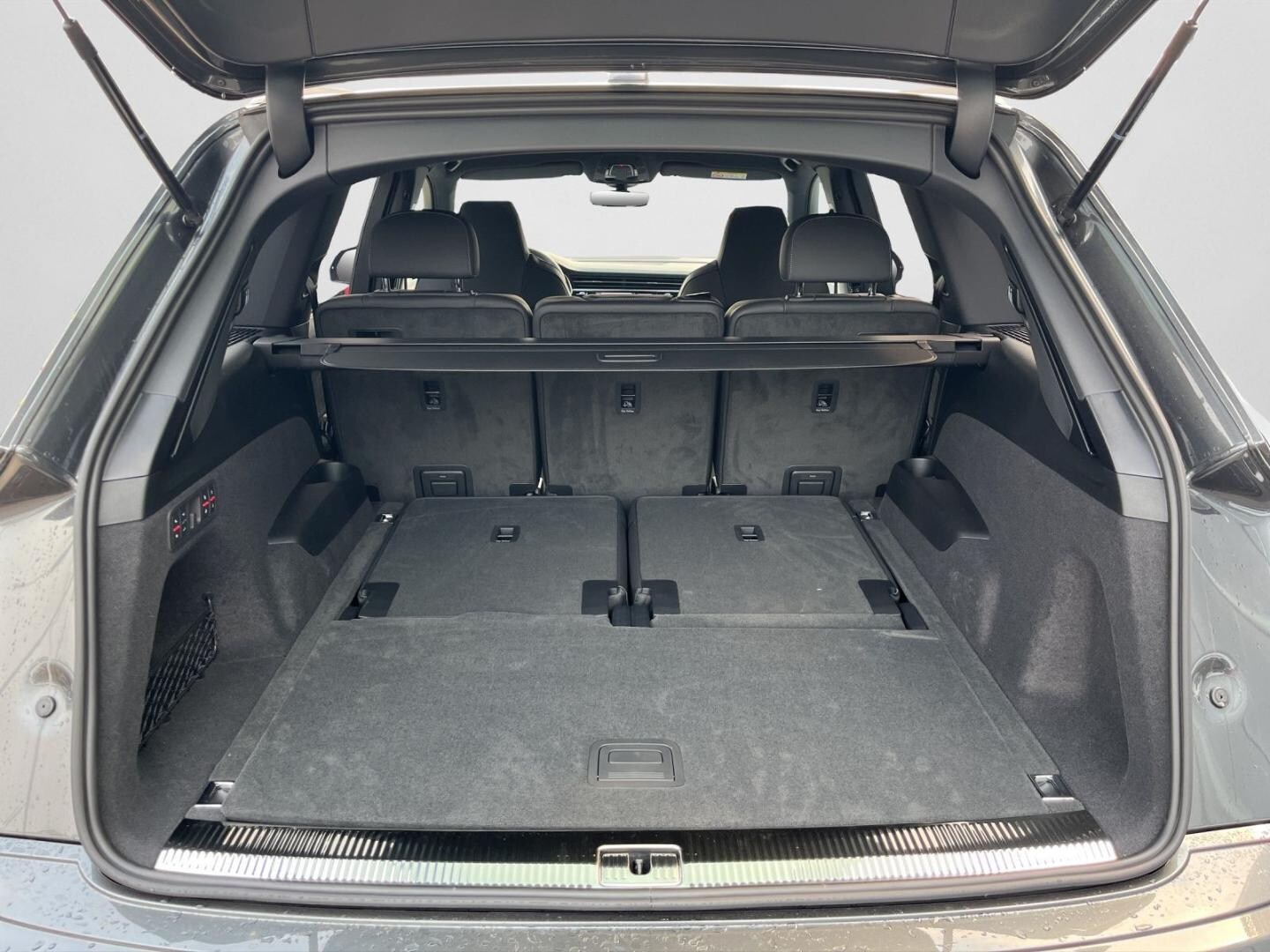 Bild über Audi Q7 SUV S line business TDI quattro 210 kW tiptronic - für weitere Informationen kontaktieren Sie den Audi Partner