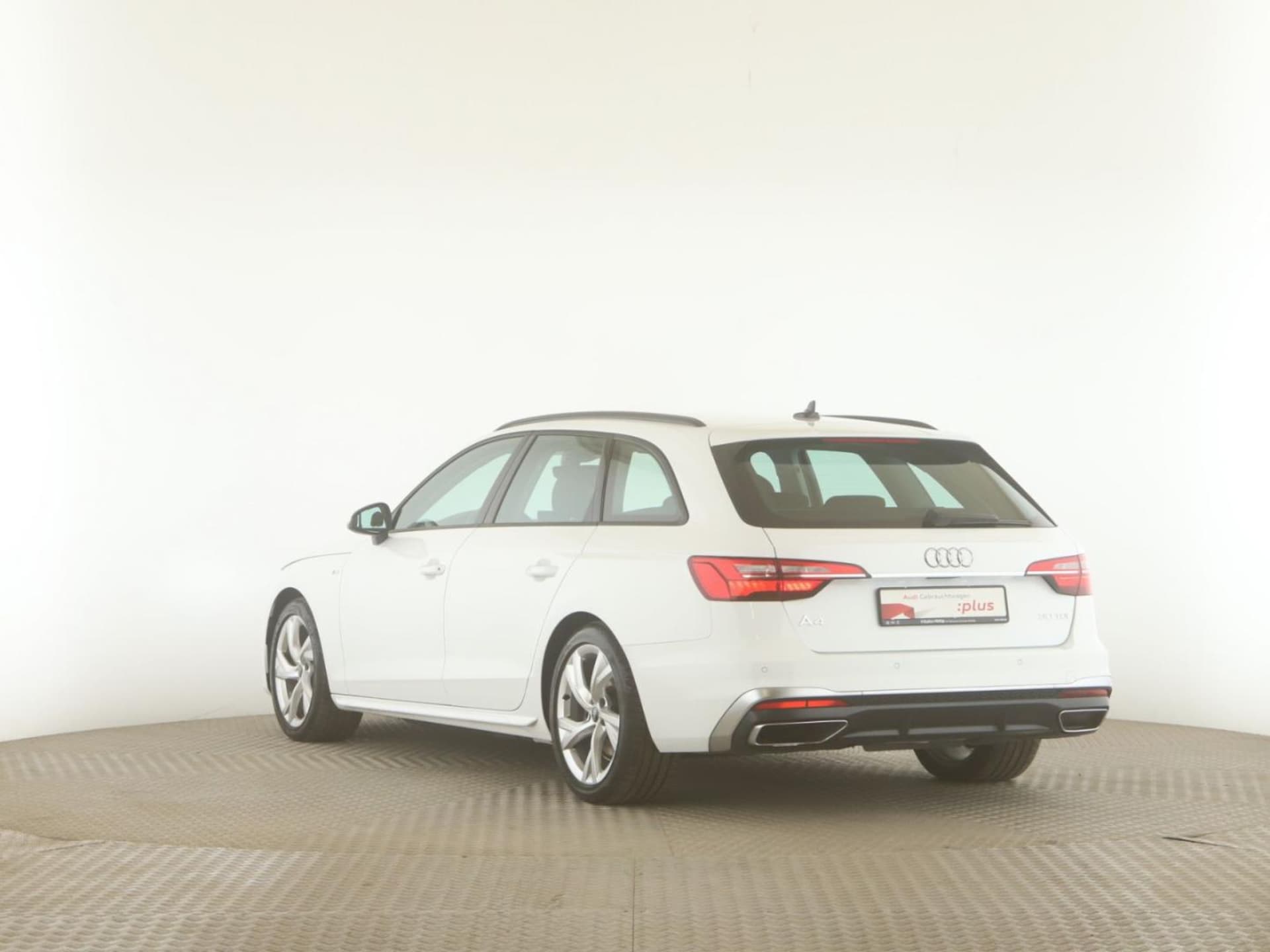 Audi A4 Avant S line