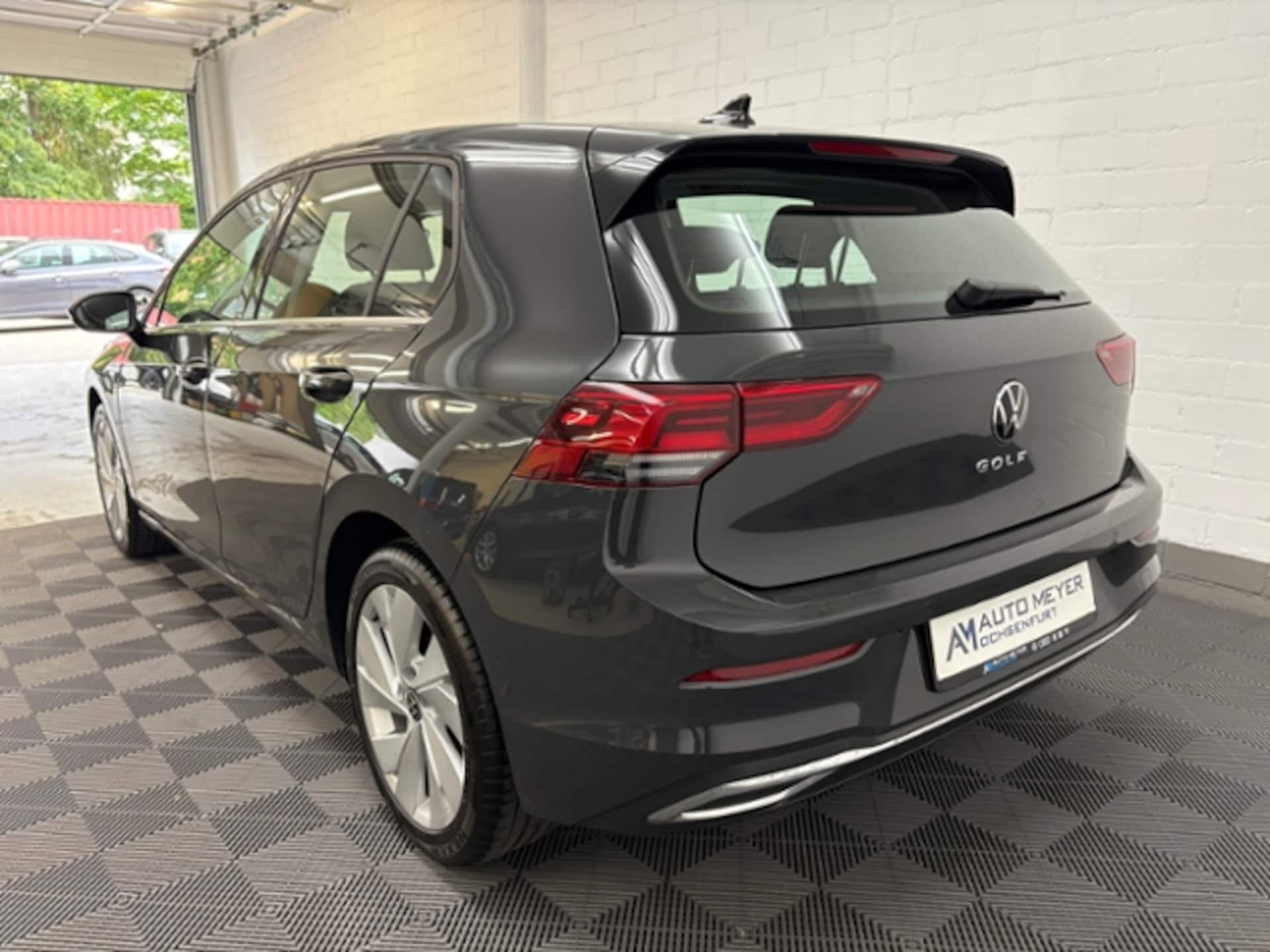 Volkswagen Golf Style