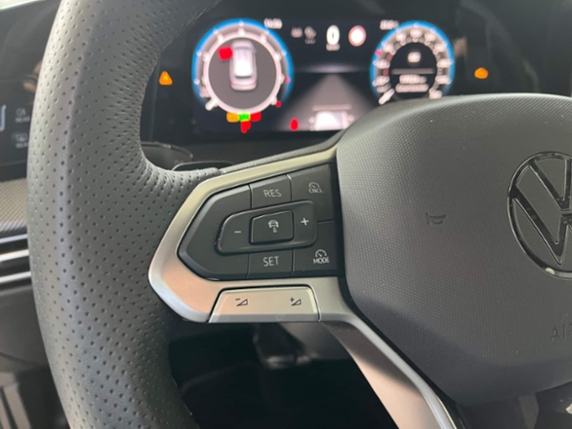Volkswagen Golf Variant R-Line