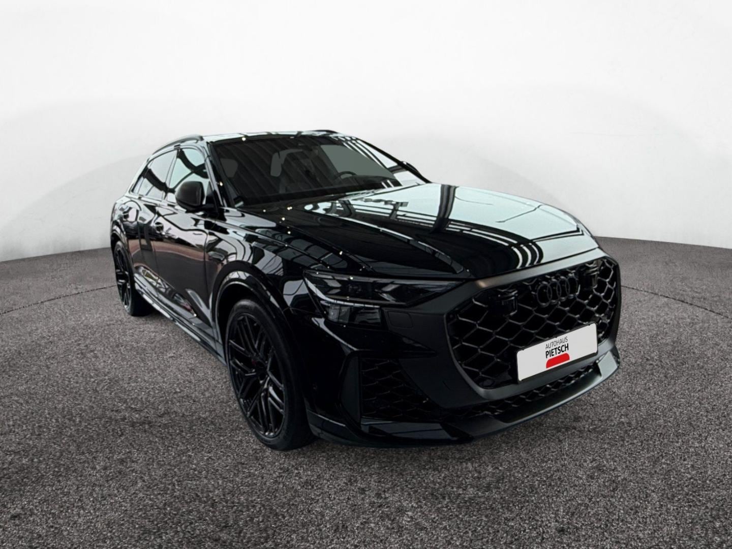 Bild über Audi RS Q8 SUV TFSI quattro 471 kW tiptronic - für weitere Informationen kontaktieren Sie den Audi Partner