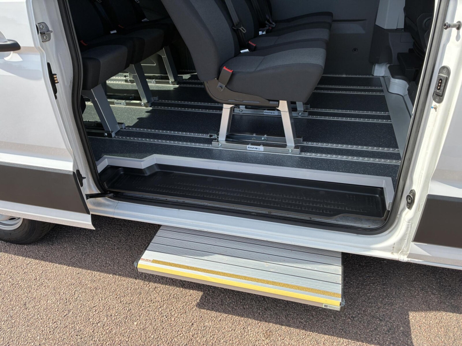 Volkswagen Crafter Kasten mittlerer Radstand – Bild 20