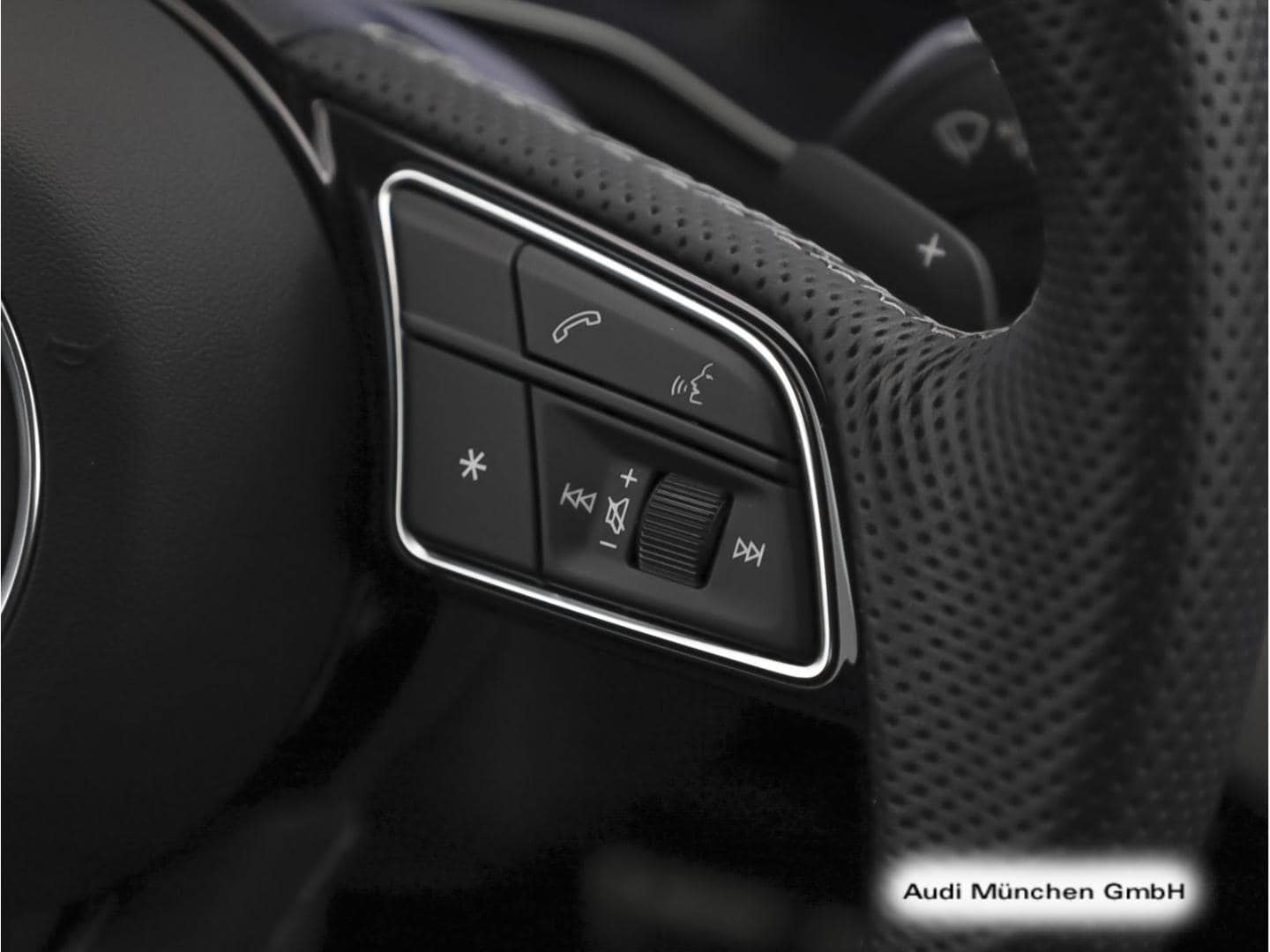 Bild über Audi A4 Avant S line 40 TFSI quattro S tronic - für weitere Informationen kontaktieren Sie den Audi Partner