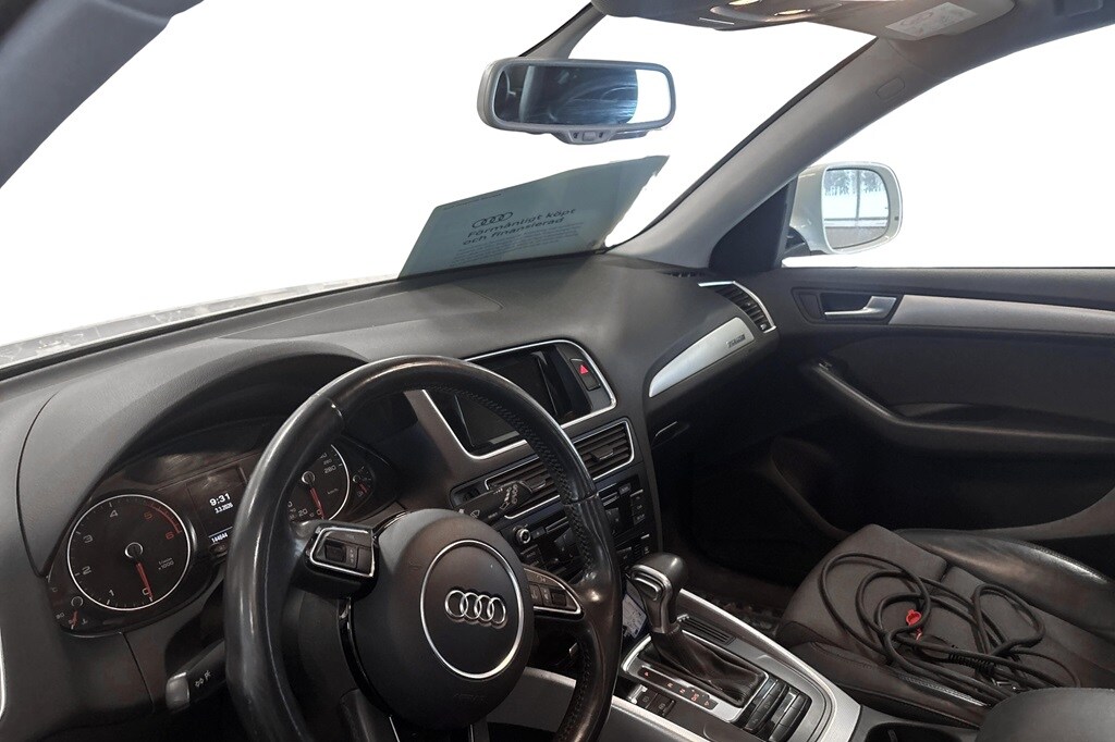 Bild som visar&nbsp;Audi Q5&nbsp;Q5 2.0 TDI quattro 190 hk S tronic - för mer information kontakta din Audi Partner