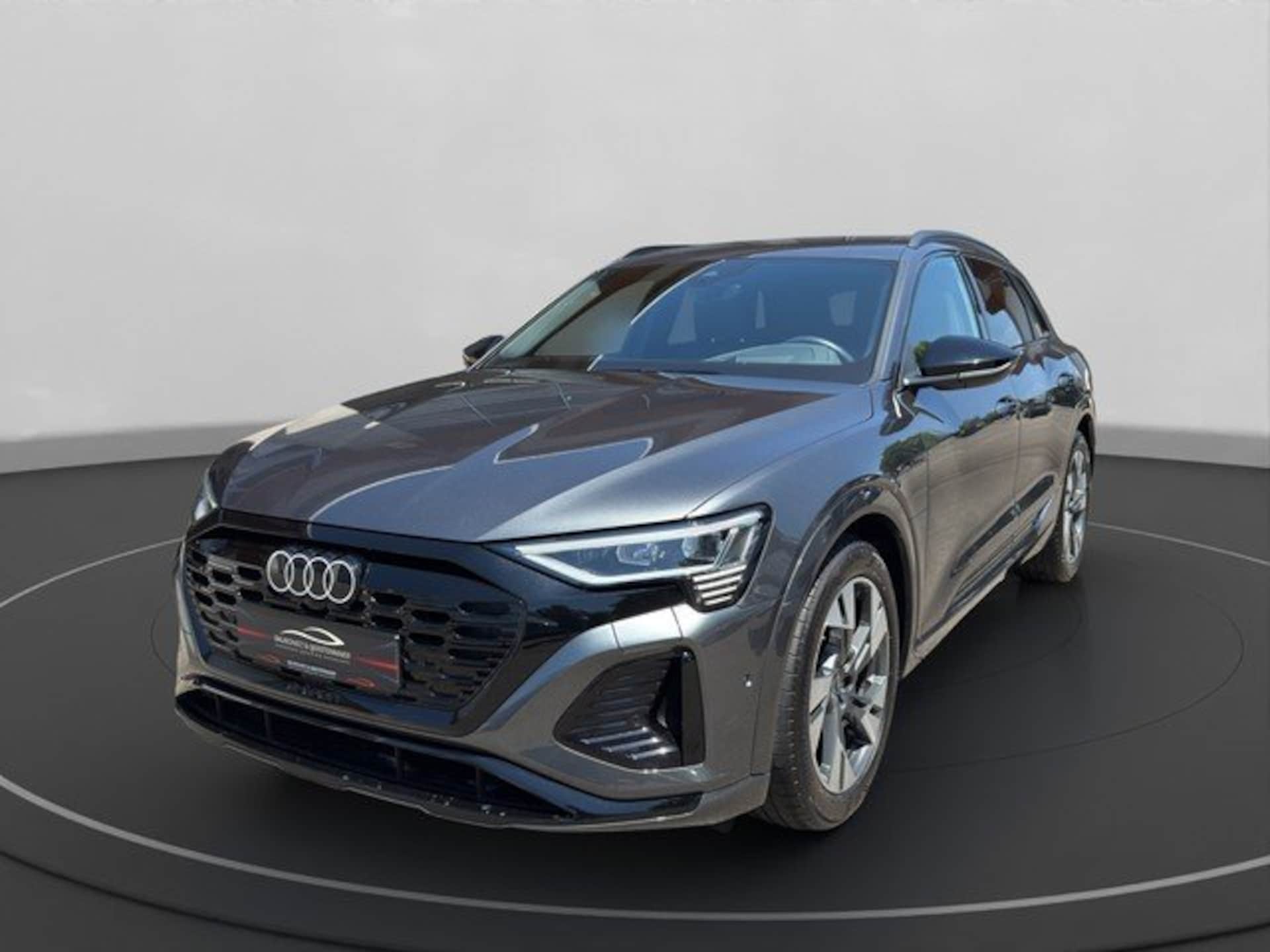 Audi Q8 e-tron S line