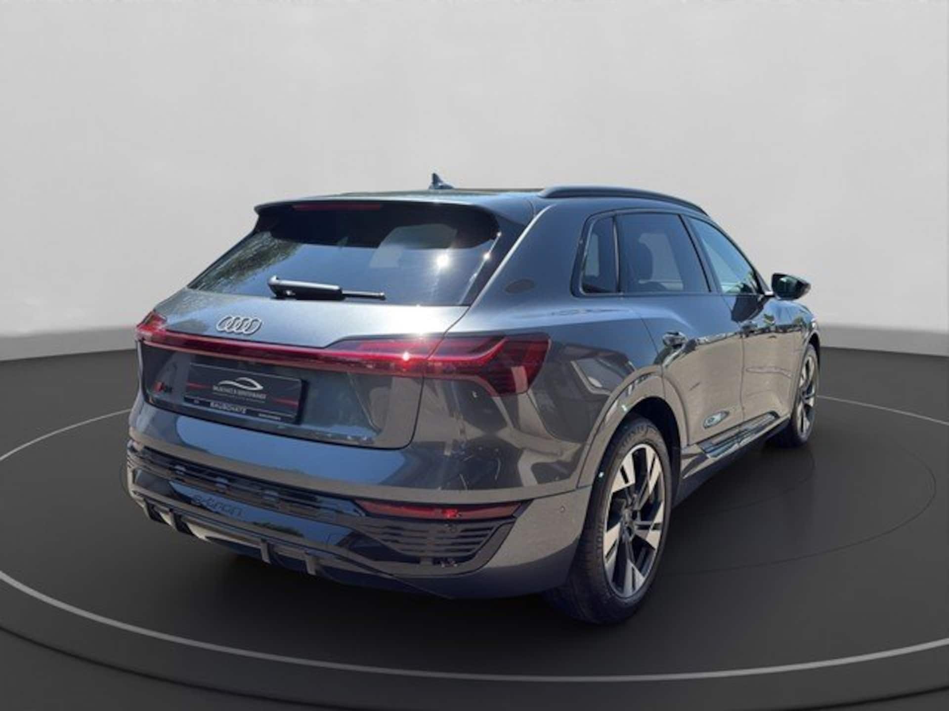 Audi Q8 e-tron S line