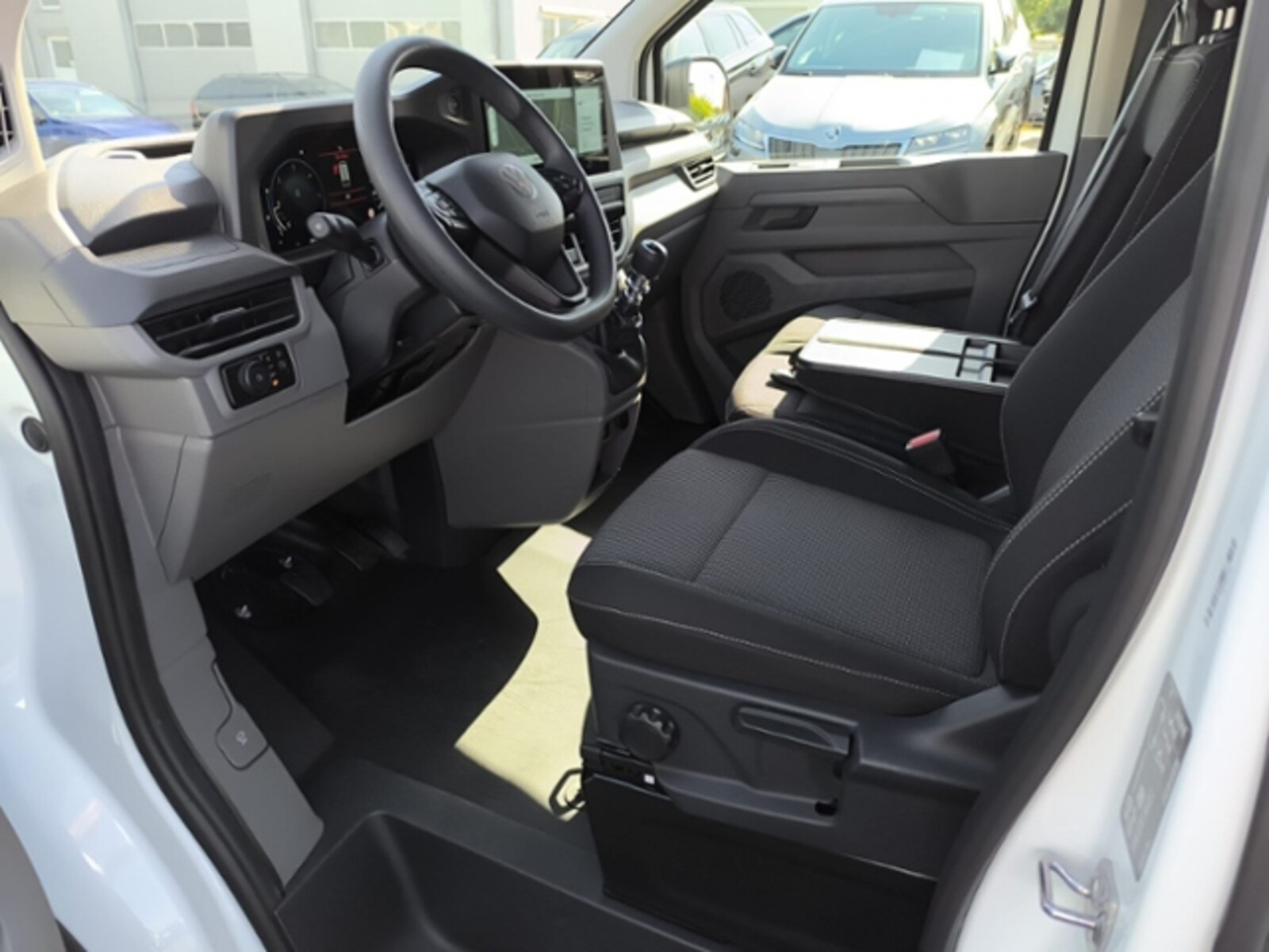 Volkswagen Transporter Kasten langer Radstand – Bild 8