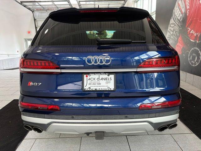 2023 Audi SQ7