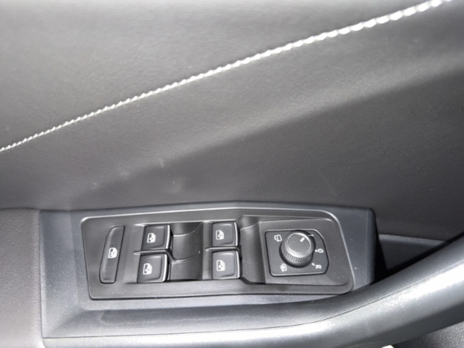 Volkswagen T-Roc – Bild 12