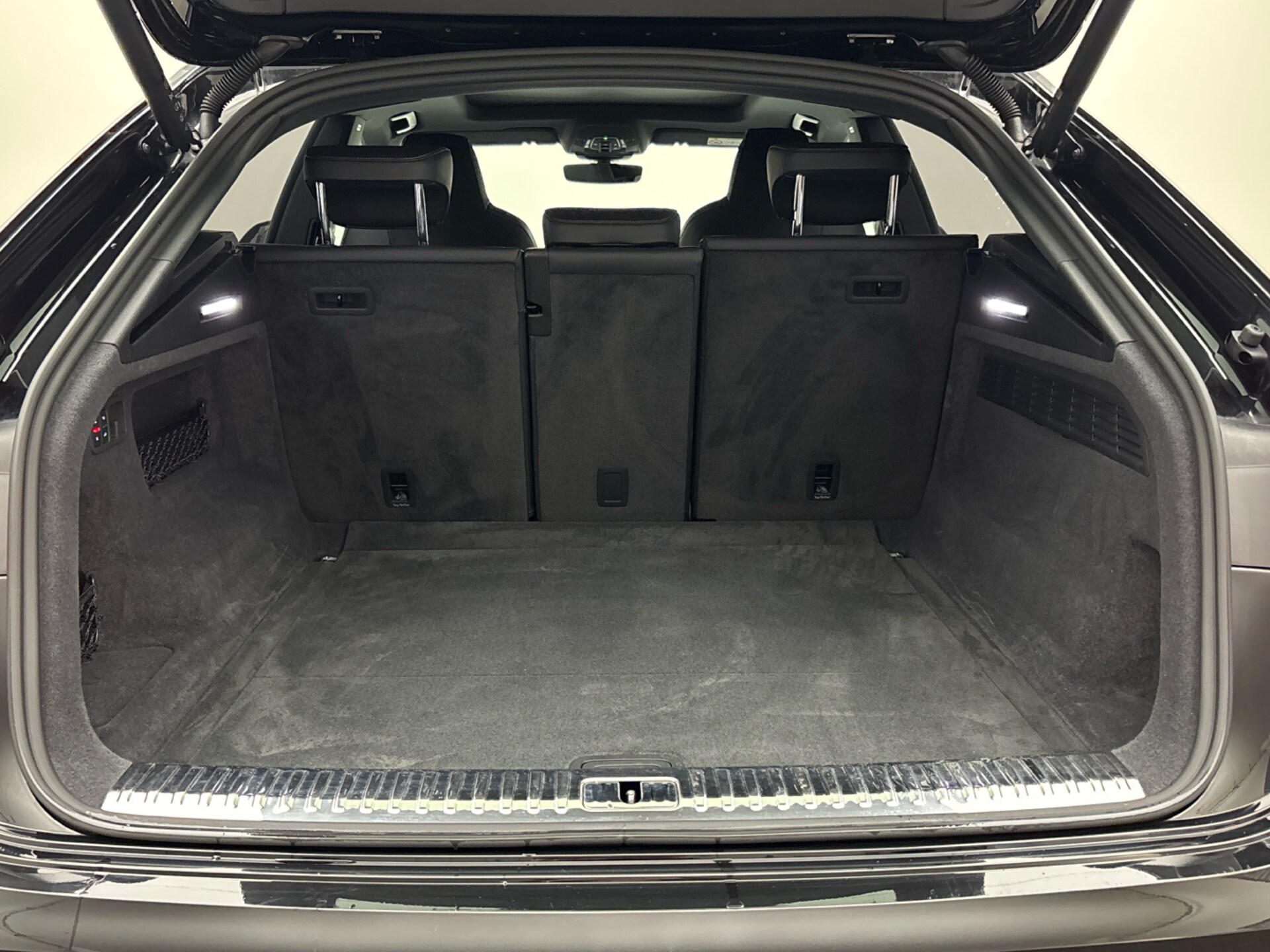 Audi SQ8 SUV