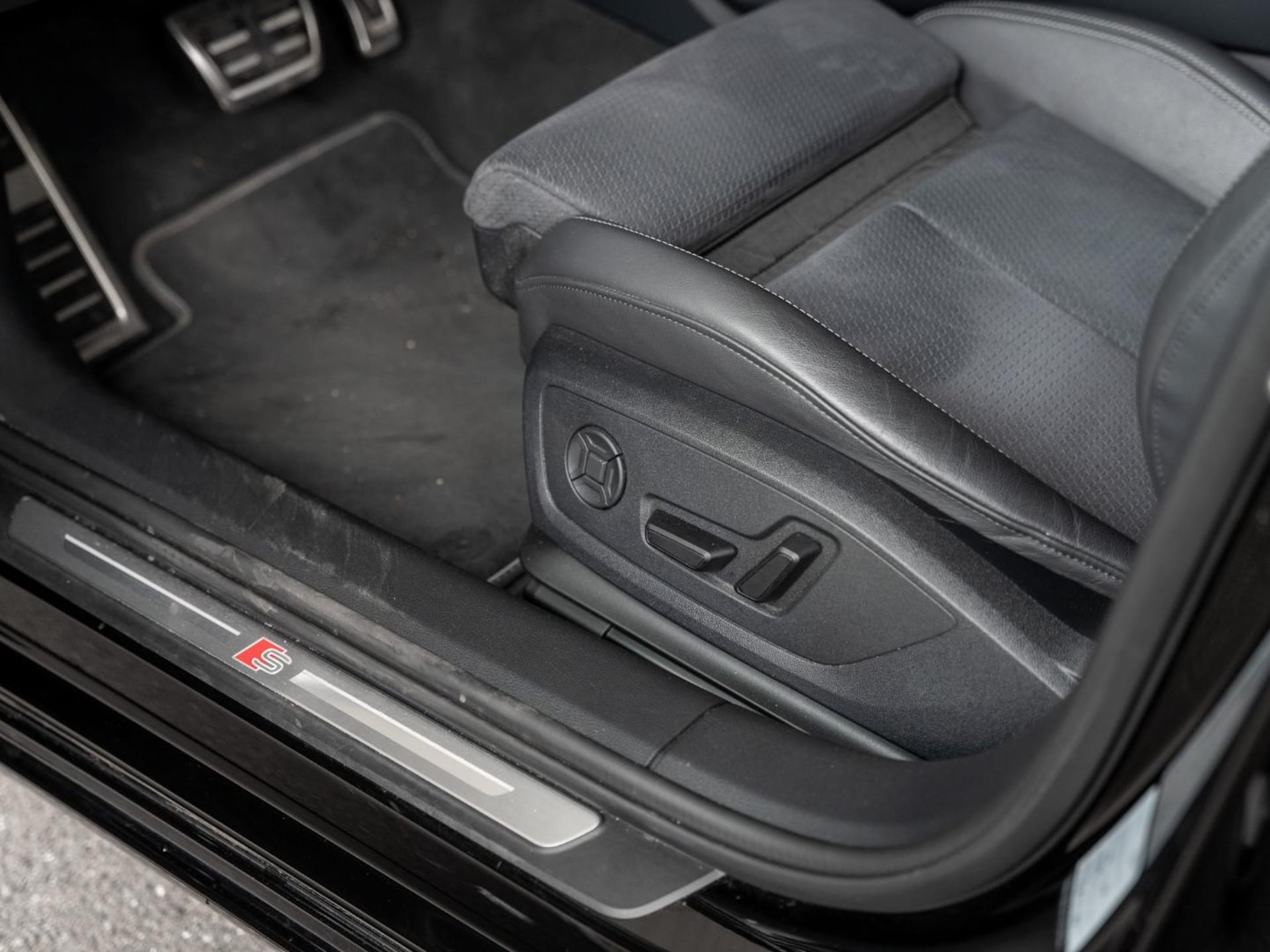 Audi S6 Avant