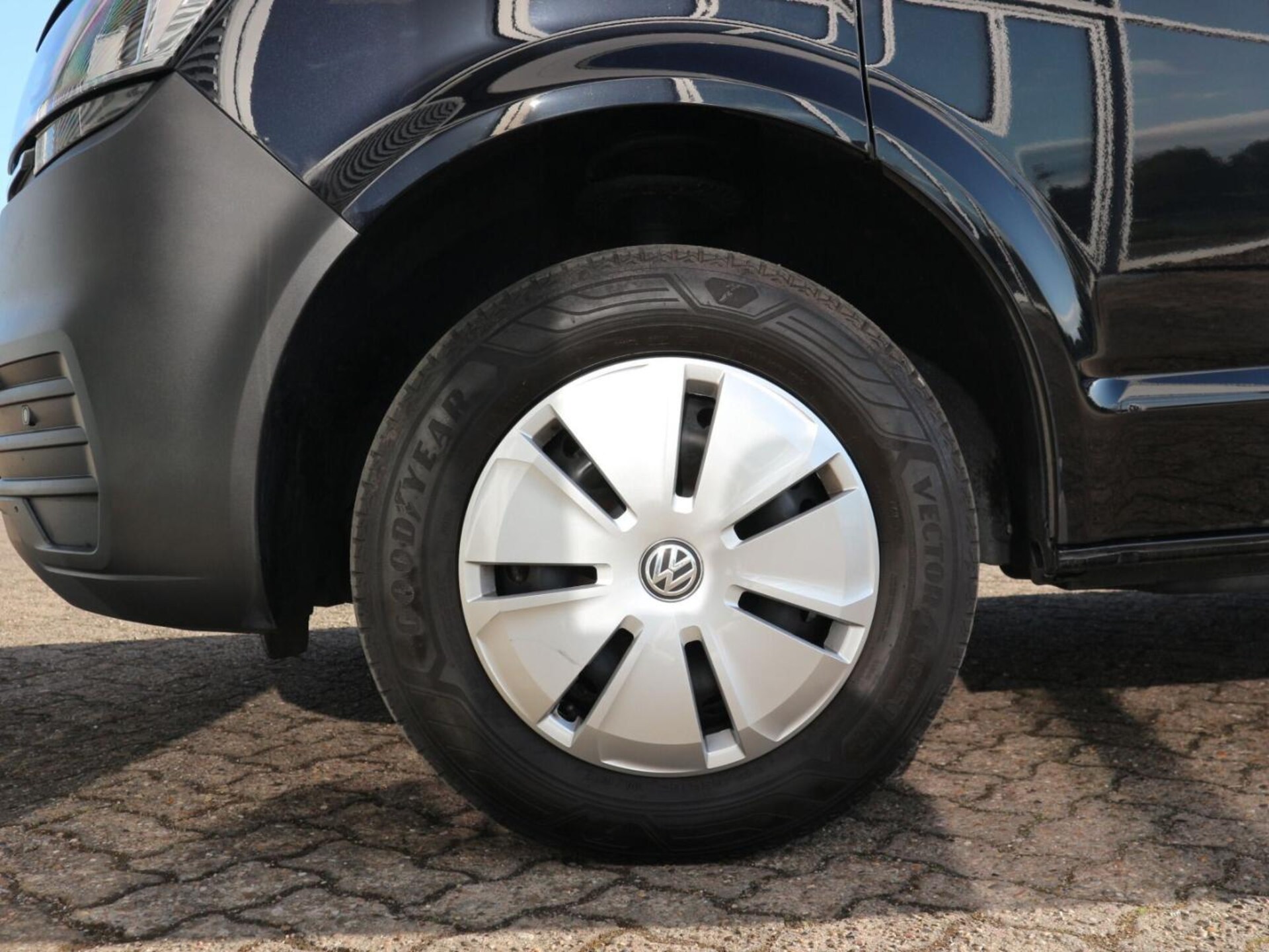 Volkswagen T6.1 Transporter Kasten langer Radstand