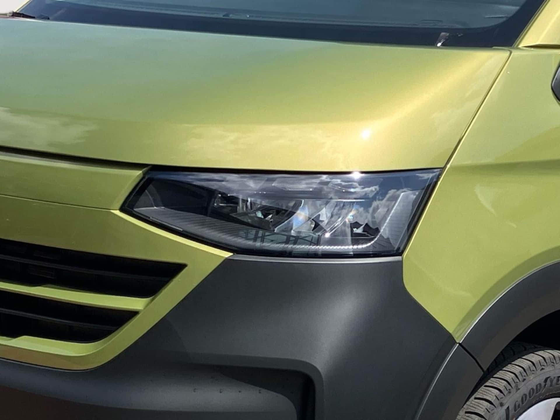 Volkswagen e-Caravelle Life