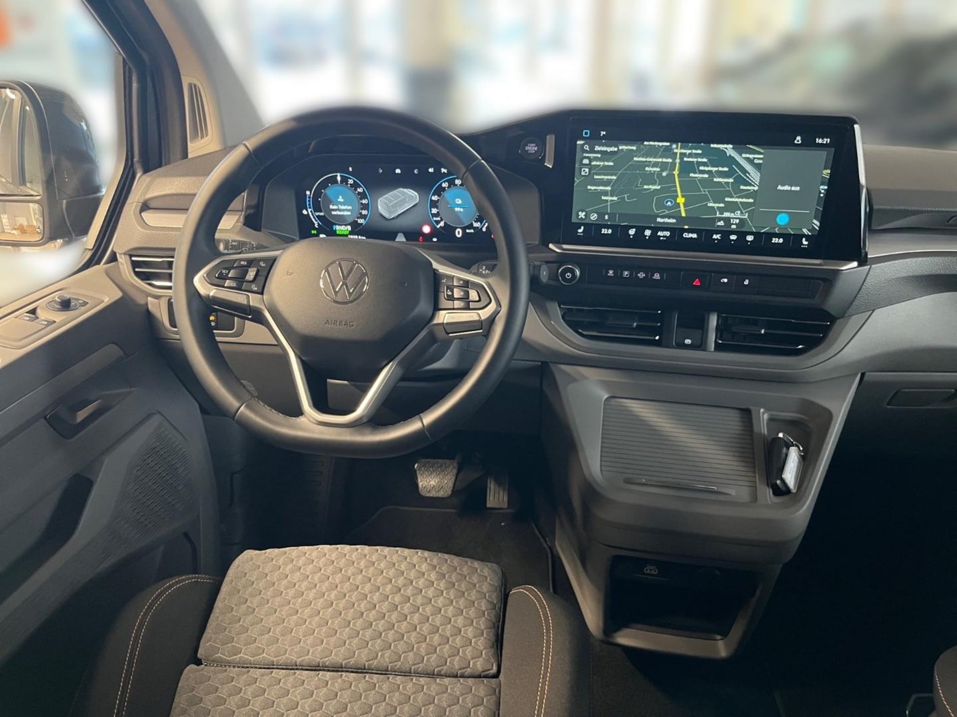 Volkswagen e-Caravelle Life