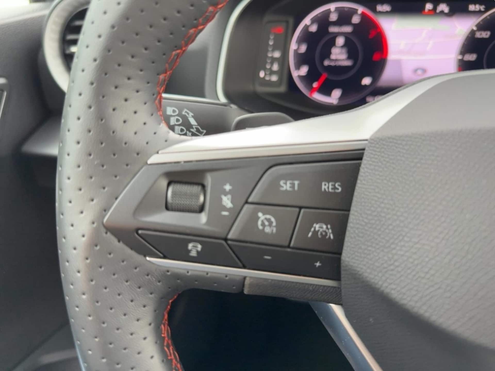 SEAT Arona FR