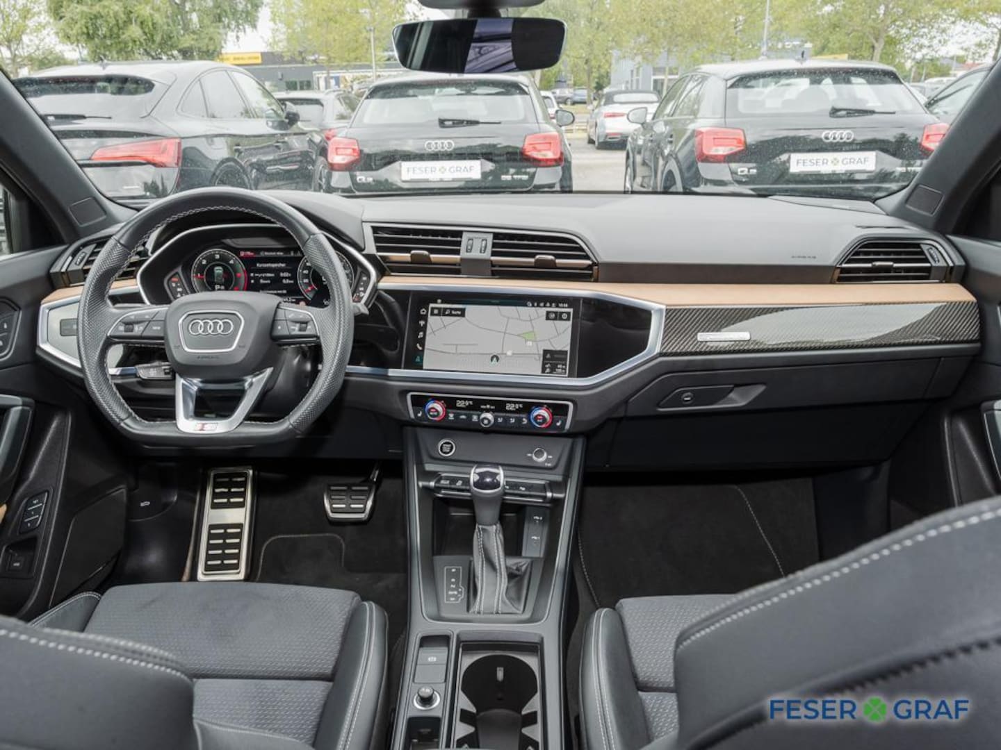 Bild über Audi Q3 S line 40 TDI quattro S tronic - für weitere Informationen kontaktieren Sie den Audi Partner