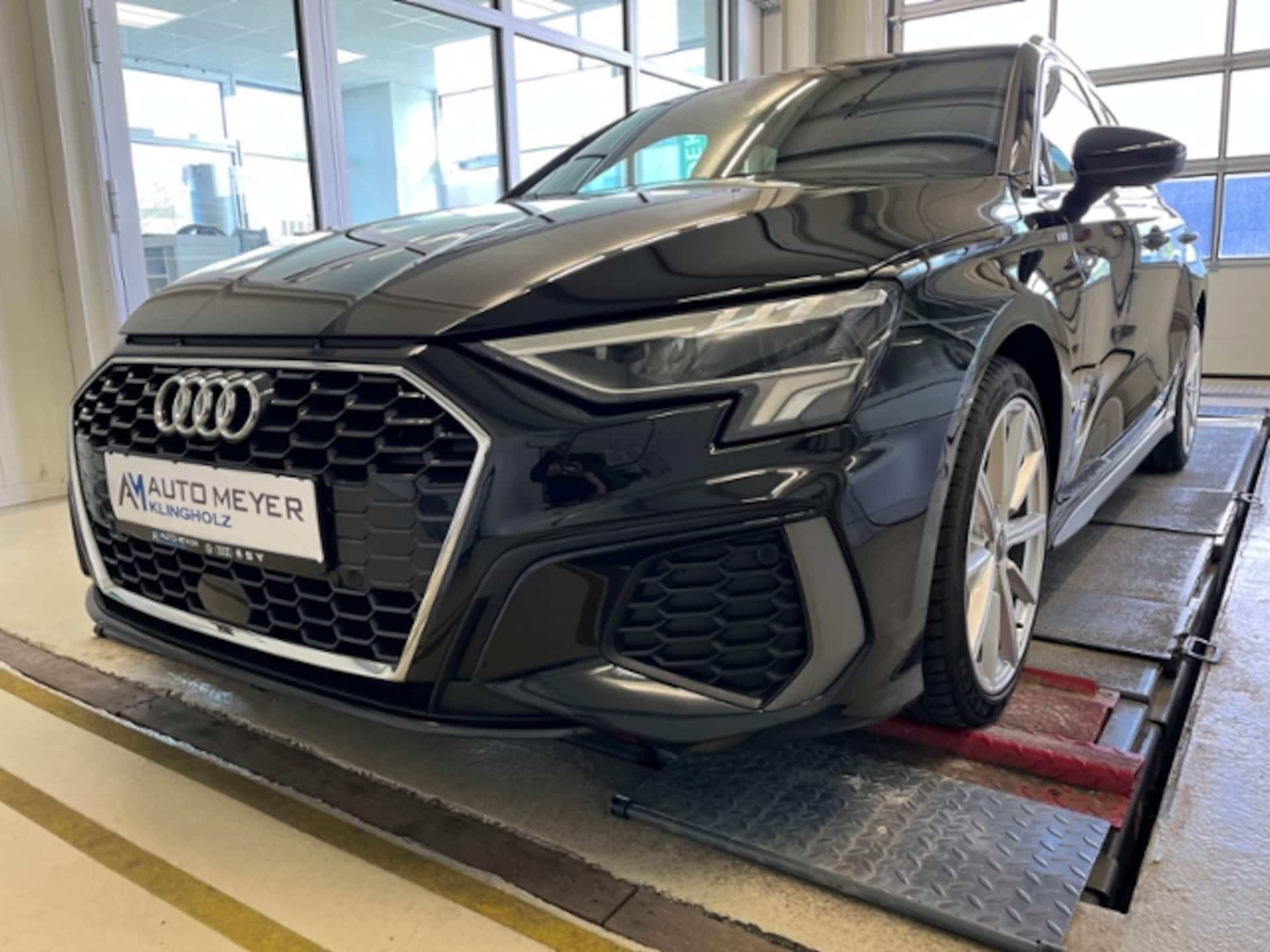 Audi A3 Sportback S line
