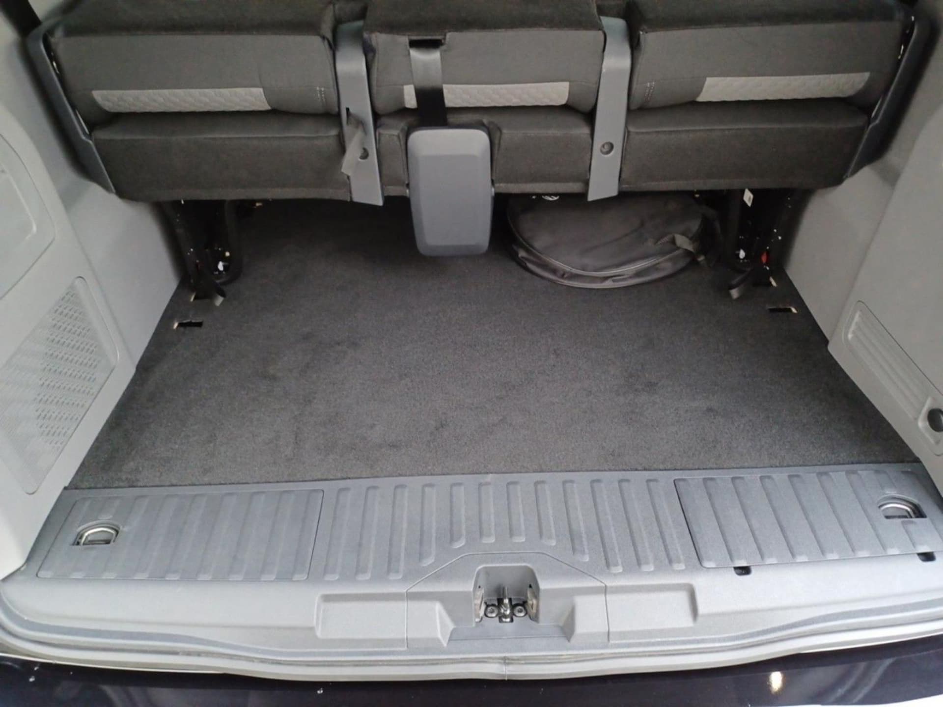 Volkswagen e-Caravelle Life