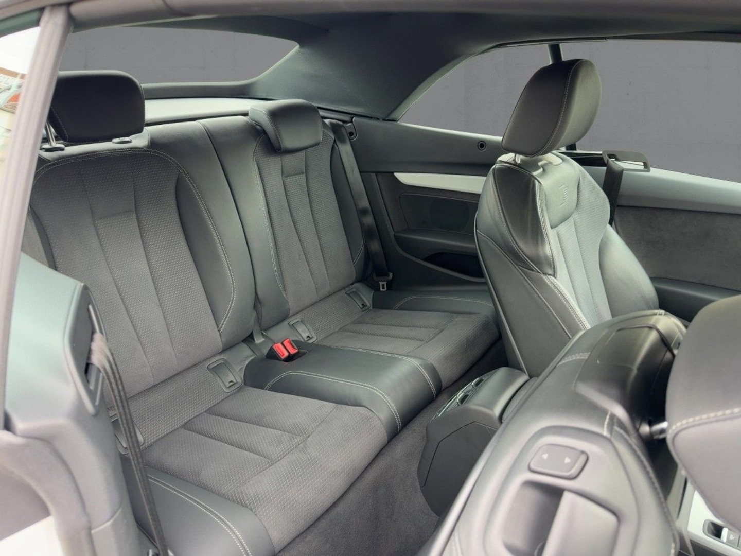 Bild über Audi S5 Cabriolet TFSI quattro tiptronic - für weitere Informationen kontaktieren Sie den Audi Partner