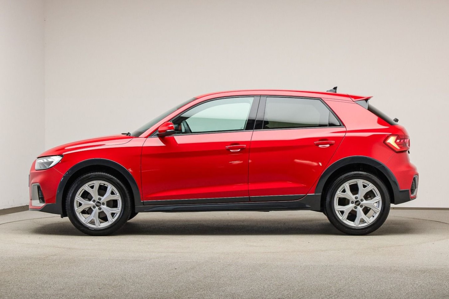 Bild über Audi A1 allstreet 35 TFSI S tronic - für weitere Informationen kontaktieren Sie den Audi Partner
