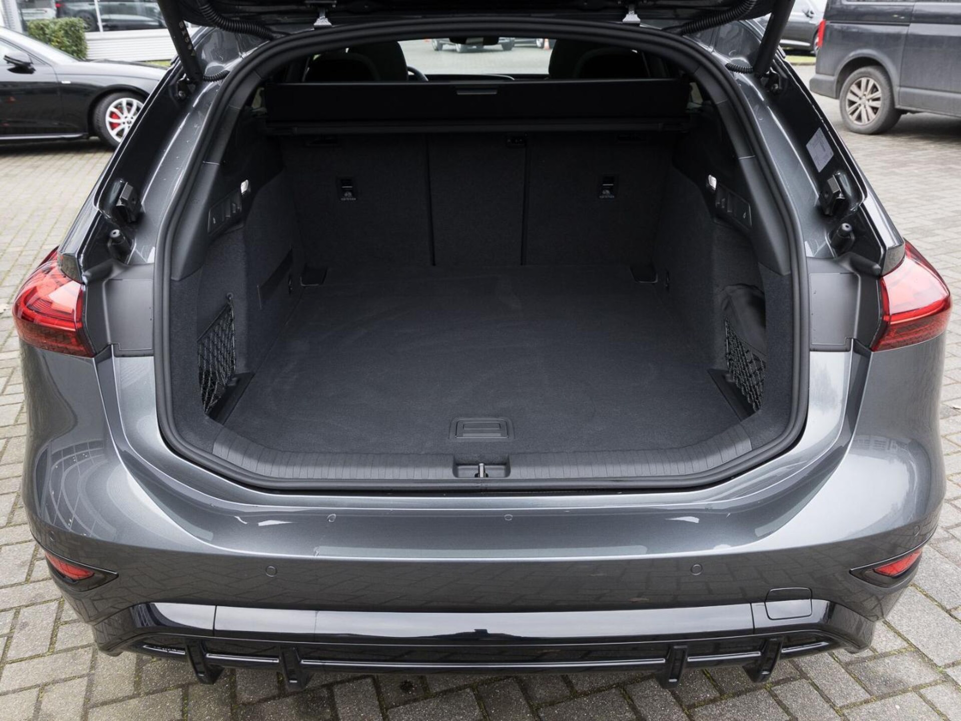Audi A6 Avant e-tron edition one