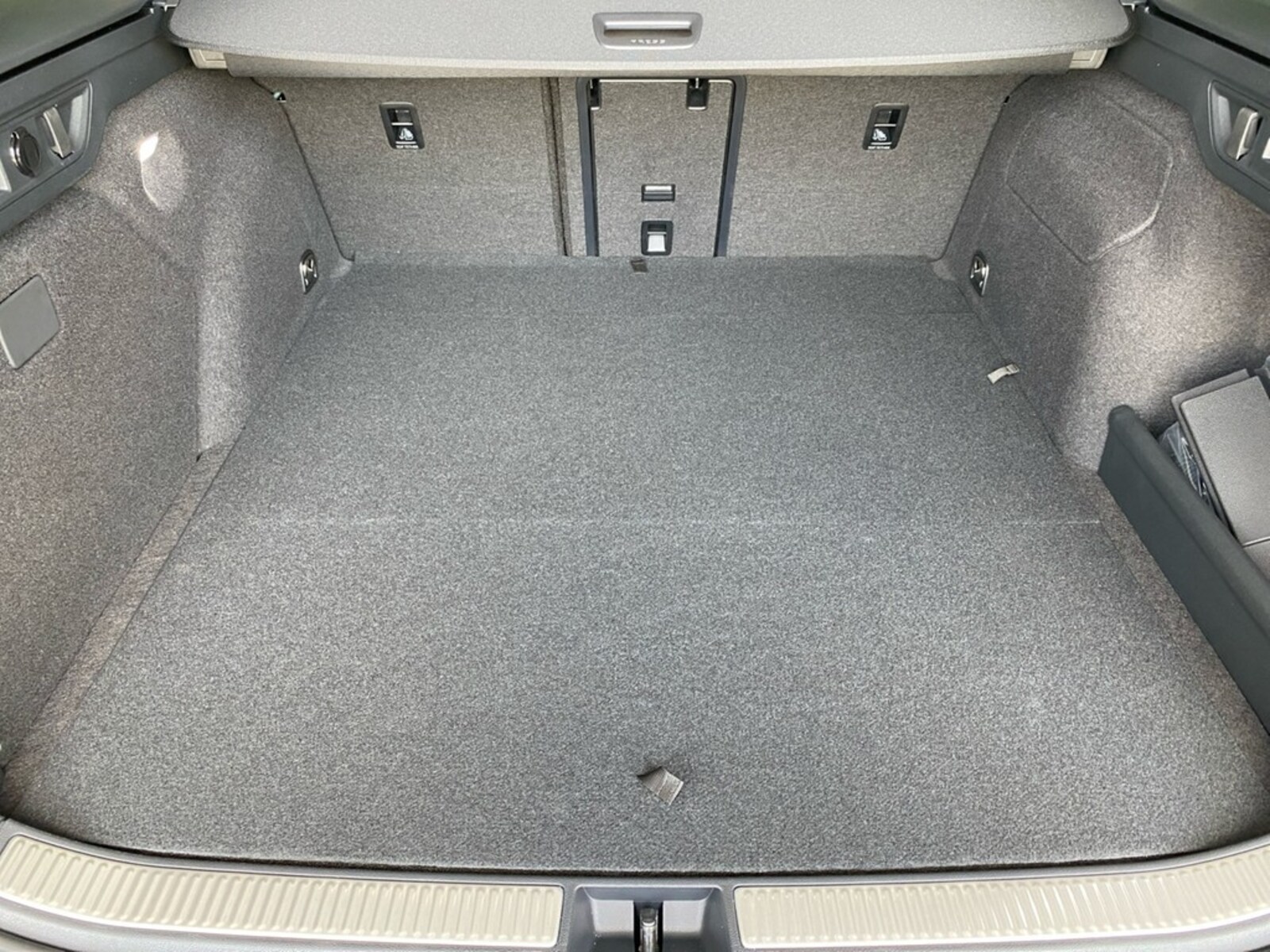 Volkswagen Passat – Bild 13