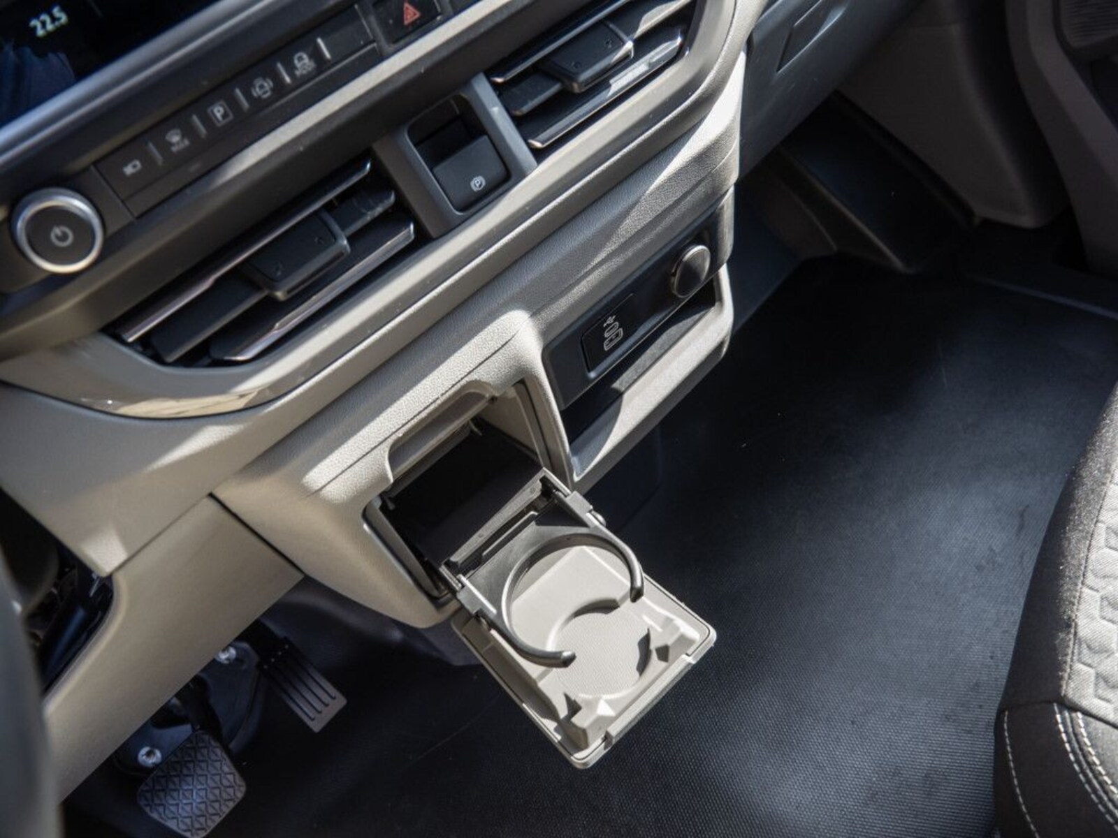 Volkswagen Transporter Kasten langer Radstand – Bild 16