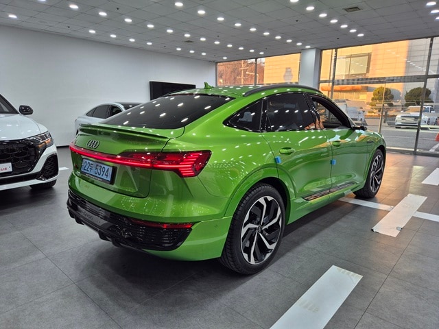 Audi Q8 e-tron 55 quattro Premium kW 3