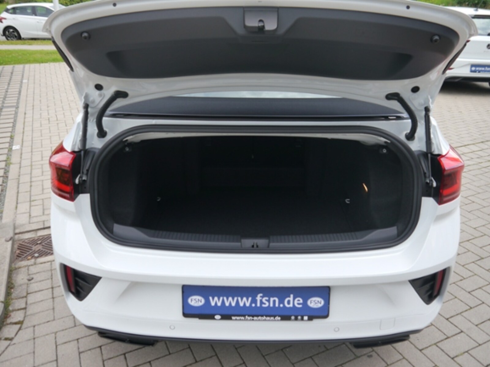 Volkswagen T-Roc Cabriolet – Bild 12