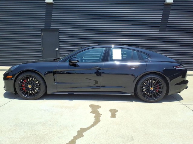 2022 Porsche Panamera
