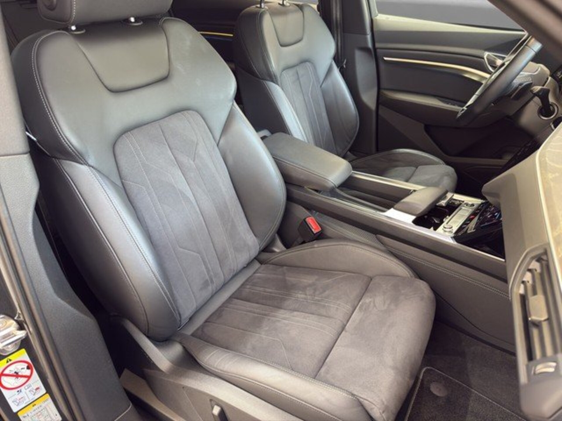 Audi Q8 e-tron S line