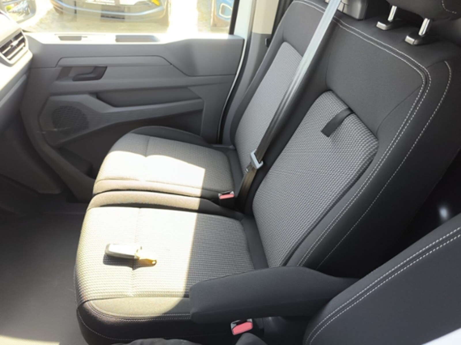 Volkswagen Transporter Kasten langer Radstand – Bild 22