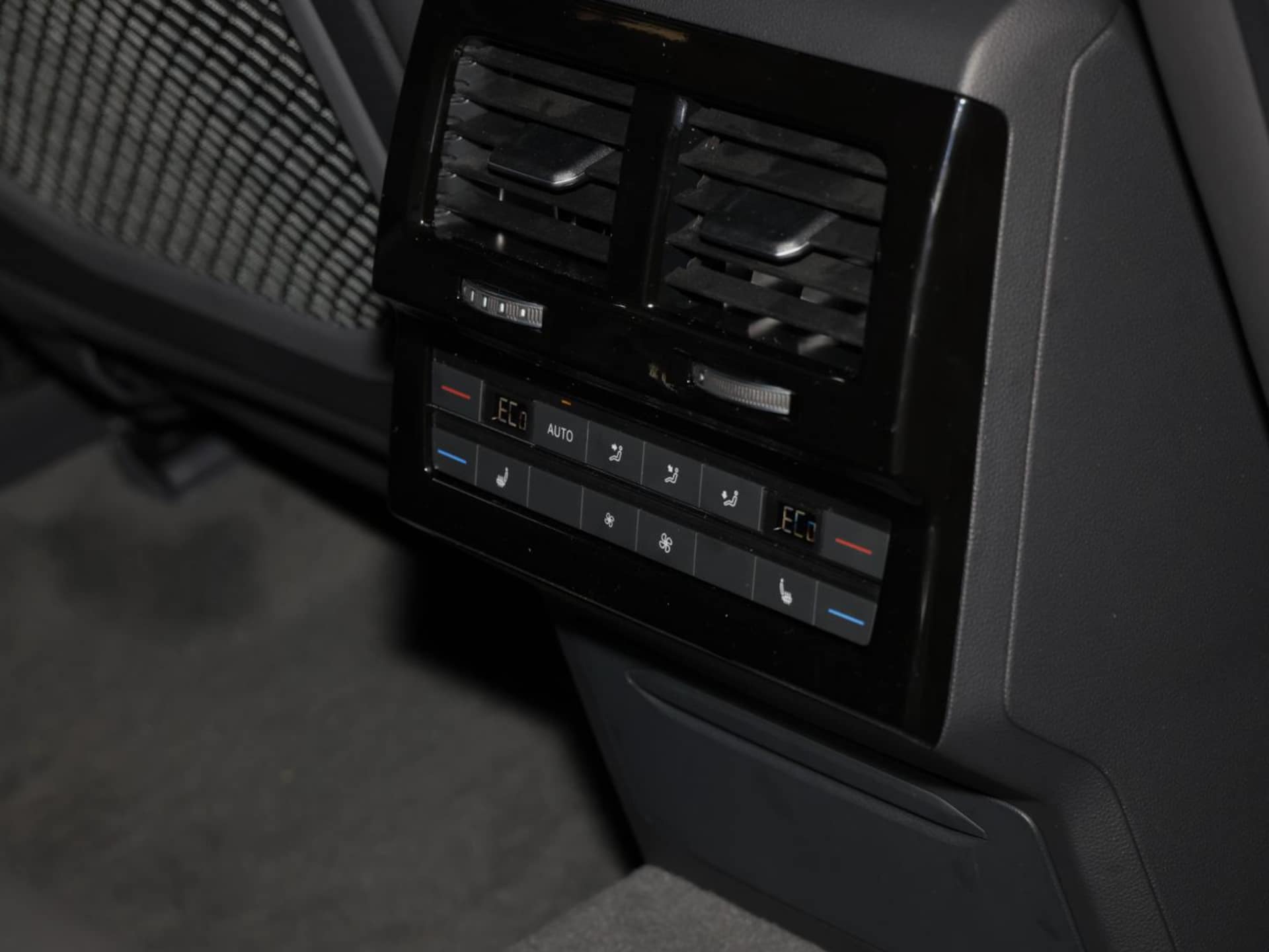 Volkswagen Touareg R