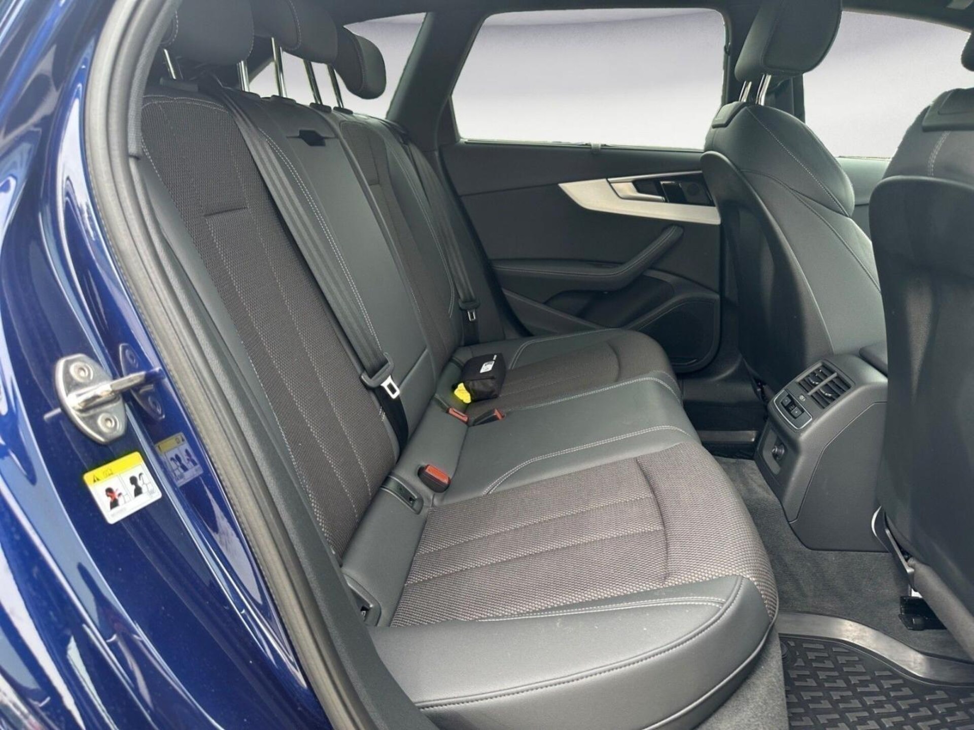 Audi A4 Avant S line