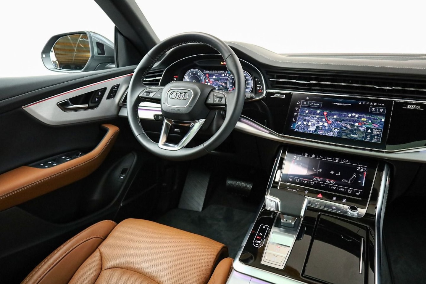 Bild über Audi Q8 SUV TFSI quattro 250 kW tiptronic - für weitere Informationen kontaktieren Sie den Audi Partner
