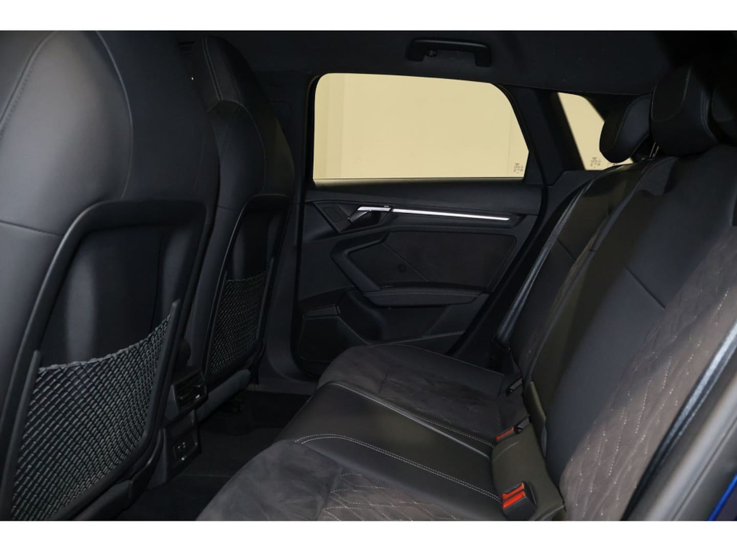 Bild über Audi A3 Sportback S line 30 TFSI S tronic - für weitere Informationen kontaktieren Sie den Audi Partner