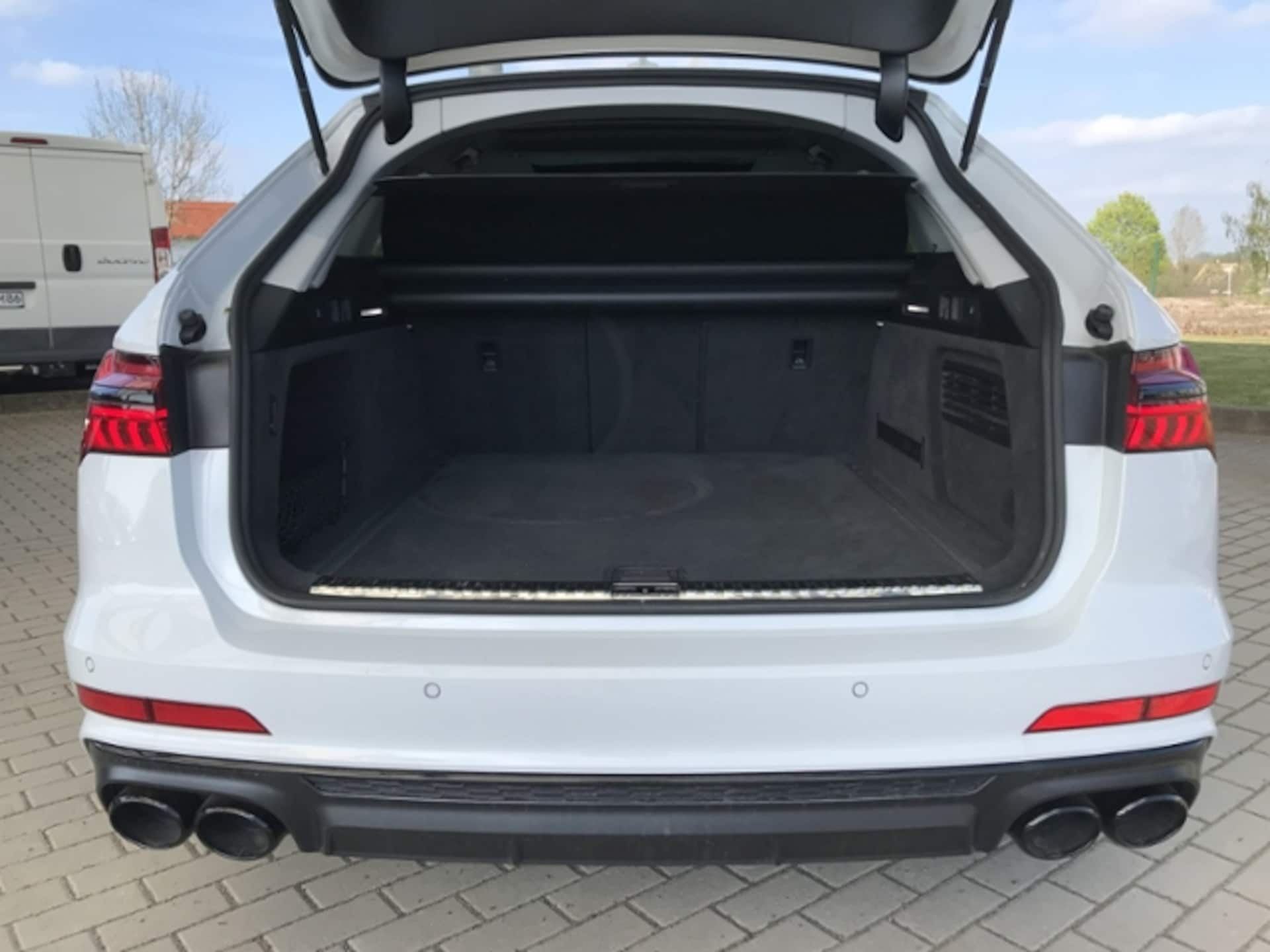 Audi S6 Avant