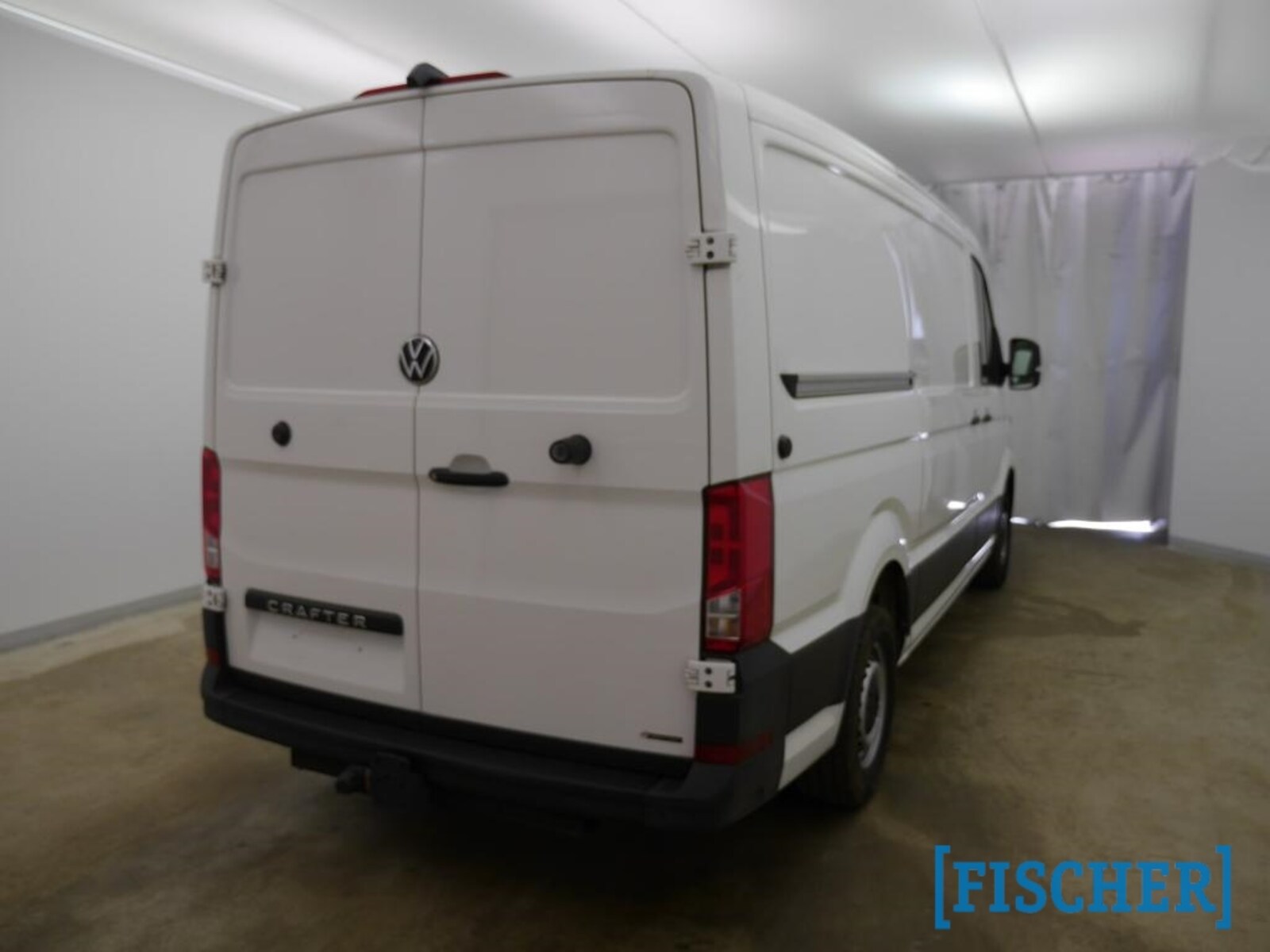 Volkswagen Crafter Kasten mittlerer Radstand – Bild 2