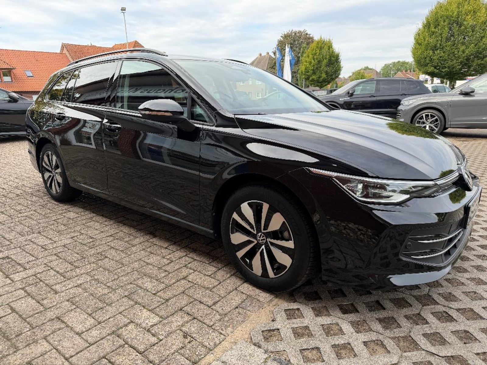 Volkswagen Golf Variant – Bild 8