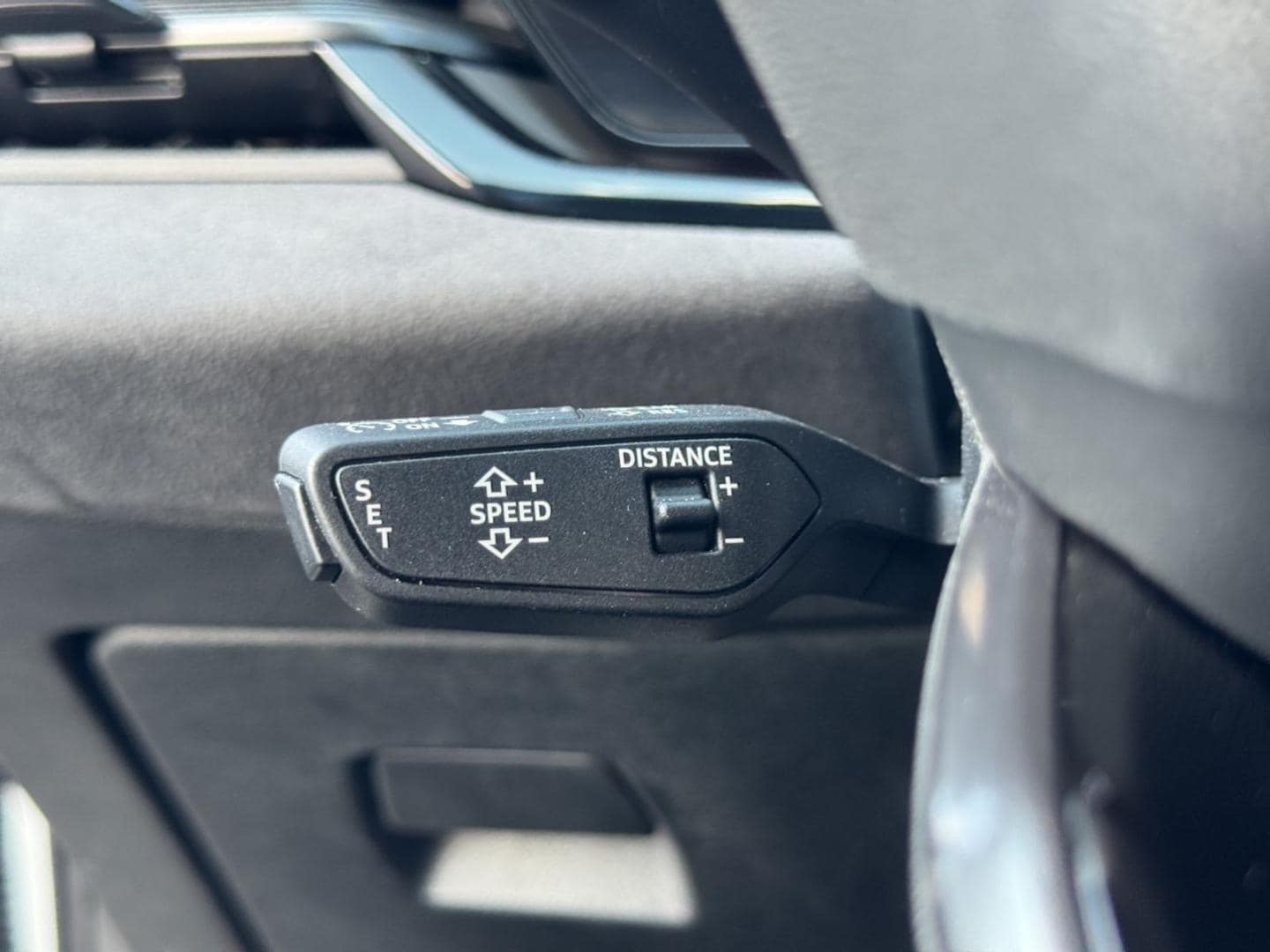 Bild über Audi A6 Avant TDI 150 kW S tronic - für weitere Informationen kontaktieren Sie den Audi Partner