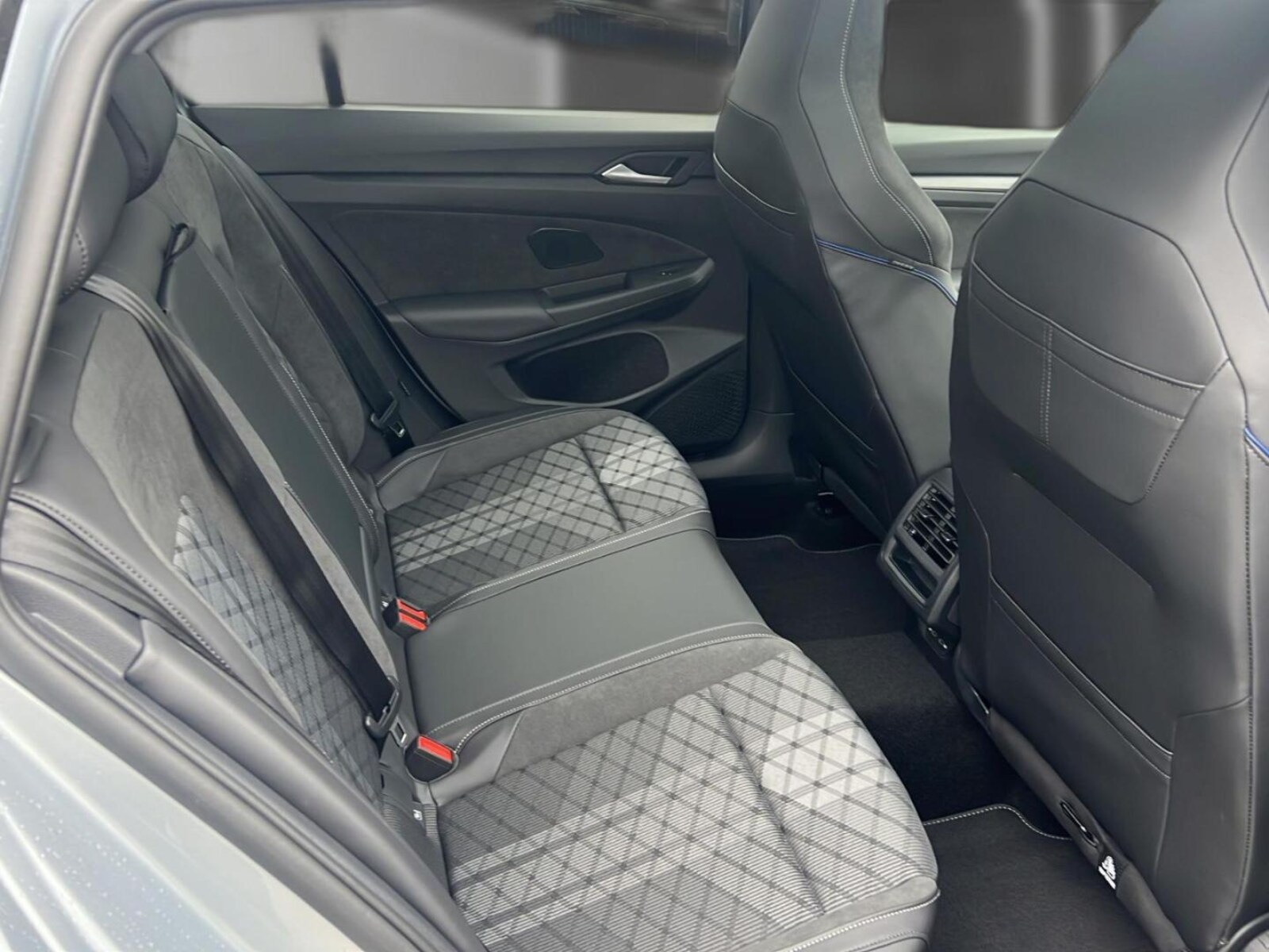 Volkswagen Golf Variant – Bild 18